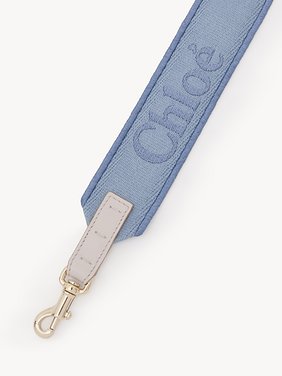 Adjustable strap in canvas Canvas with Chloé logo embroidery
Washed Blue Product detail