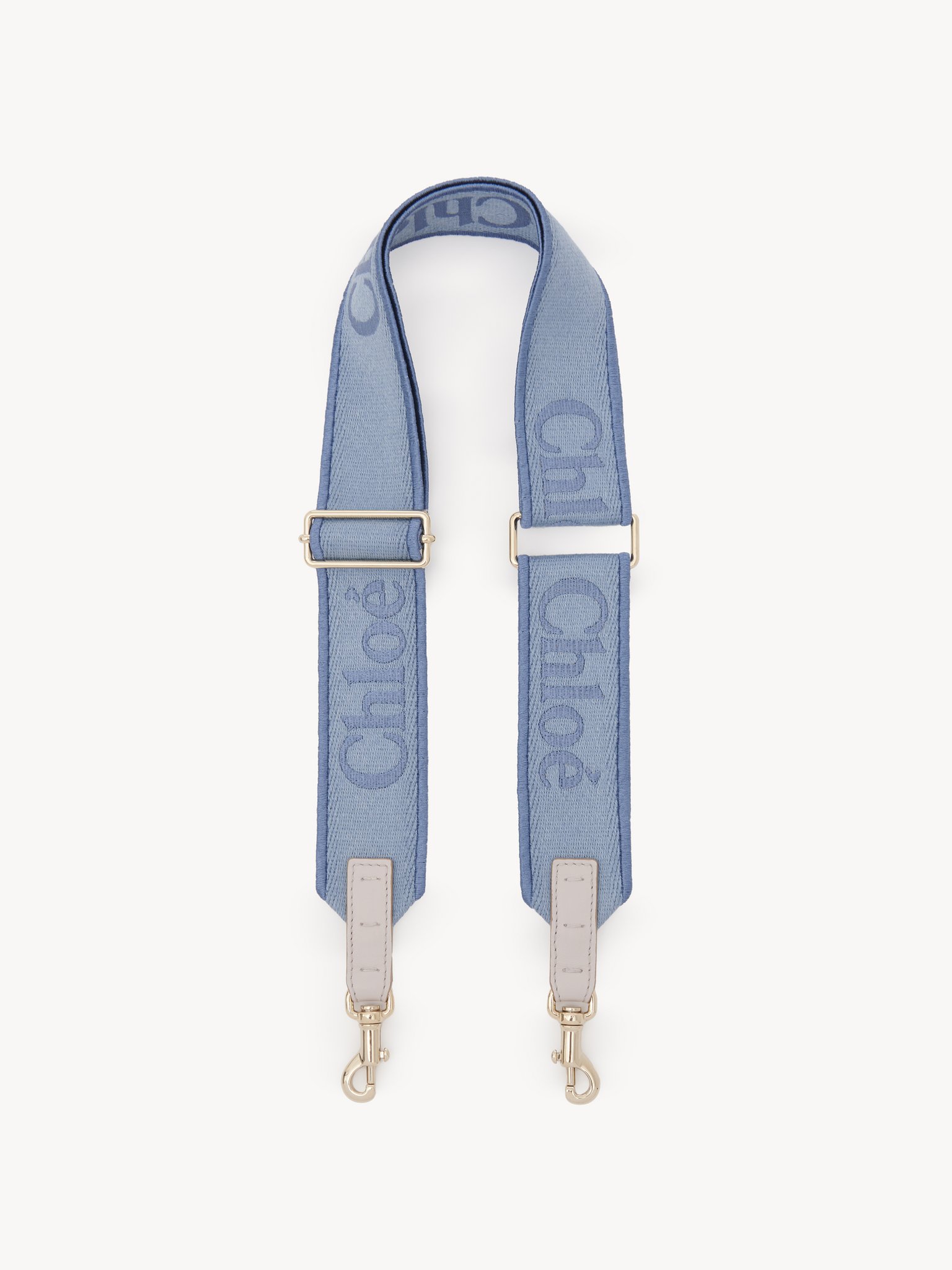 Adjustable strap in canvas Canvas with Chloé logo embroidery
Washed Blue