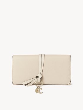 Alphabet wallet with flap in grained leather Grained & shiny calfskin
Sweet Beige