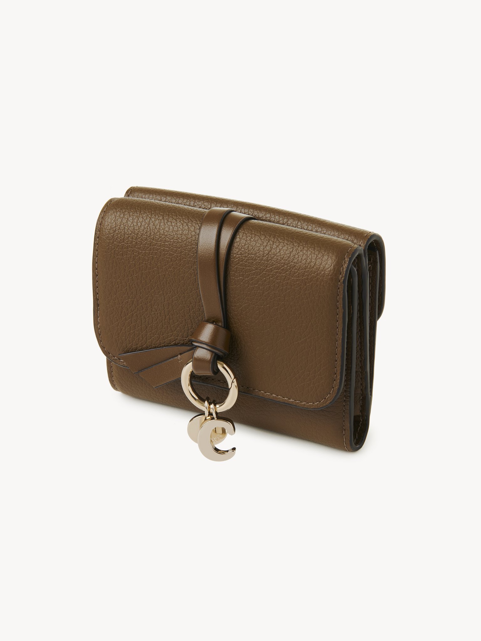 Small Alphabet tri-fold in grained leather Grained & shiny calfskin
Dark Khaki Back view of the product