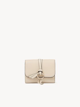 Small Alphabet tri-fold in grained leather Grained & shiny calfskin
Sweet Beige