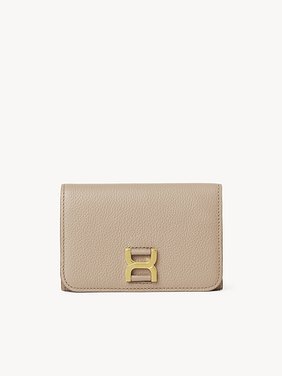 Marcie compact wallet in grained leather Grained calfskin
Floral Grey