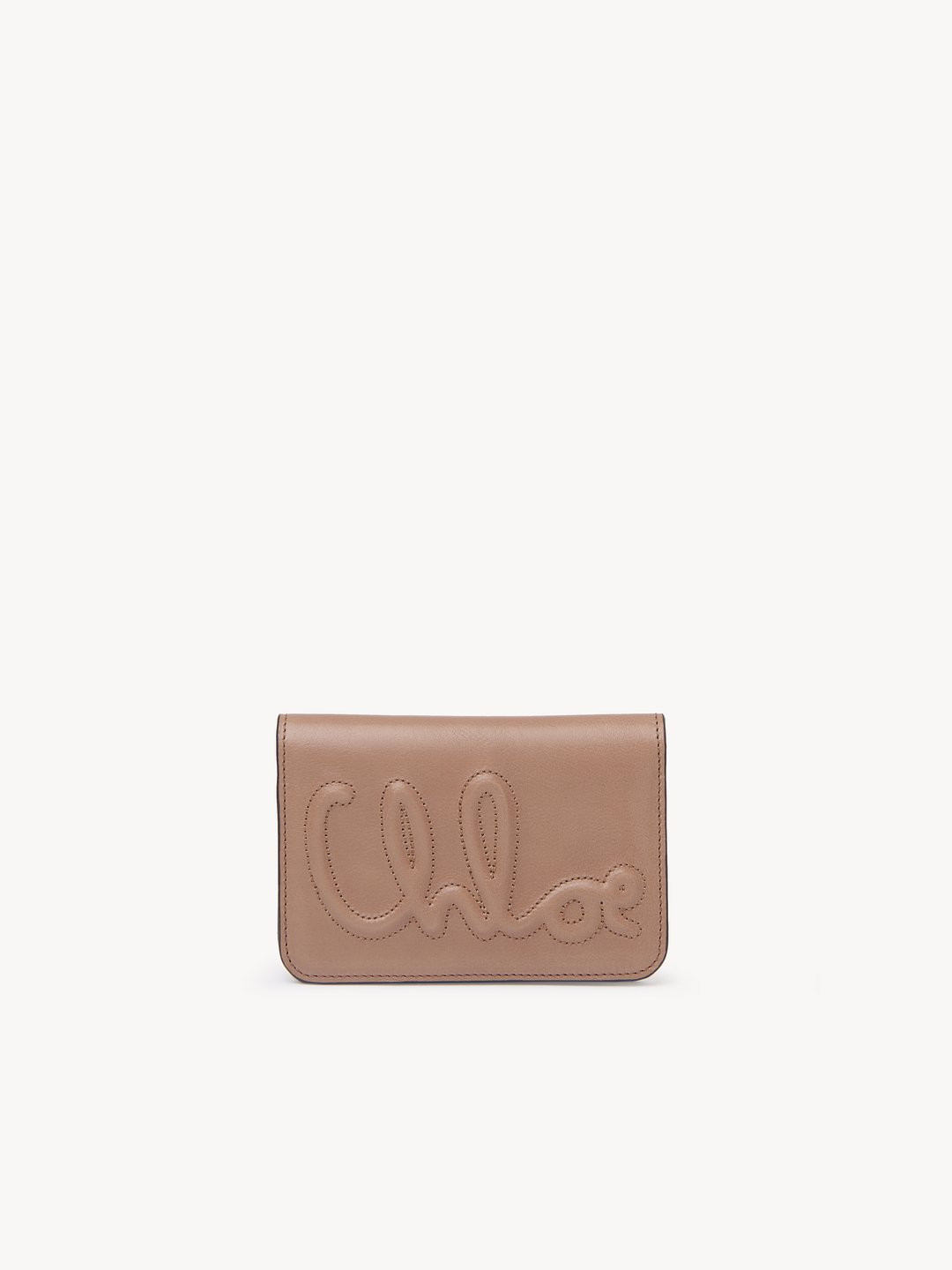 Chloé シャイニーレザー製クロエ Cバイフォールドウォレット | Chloé JP