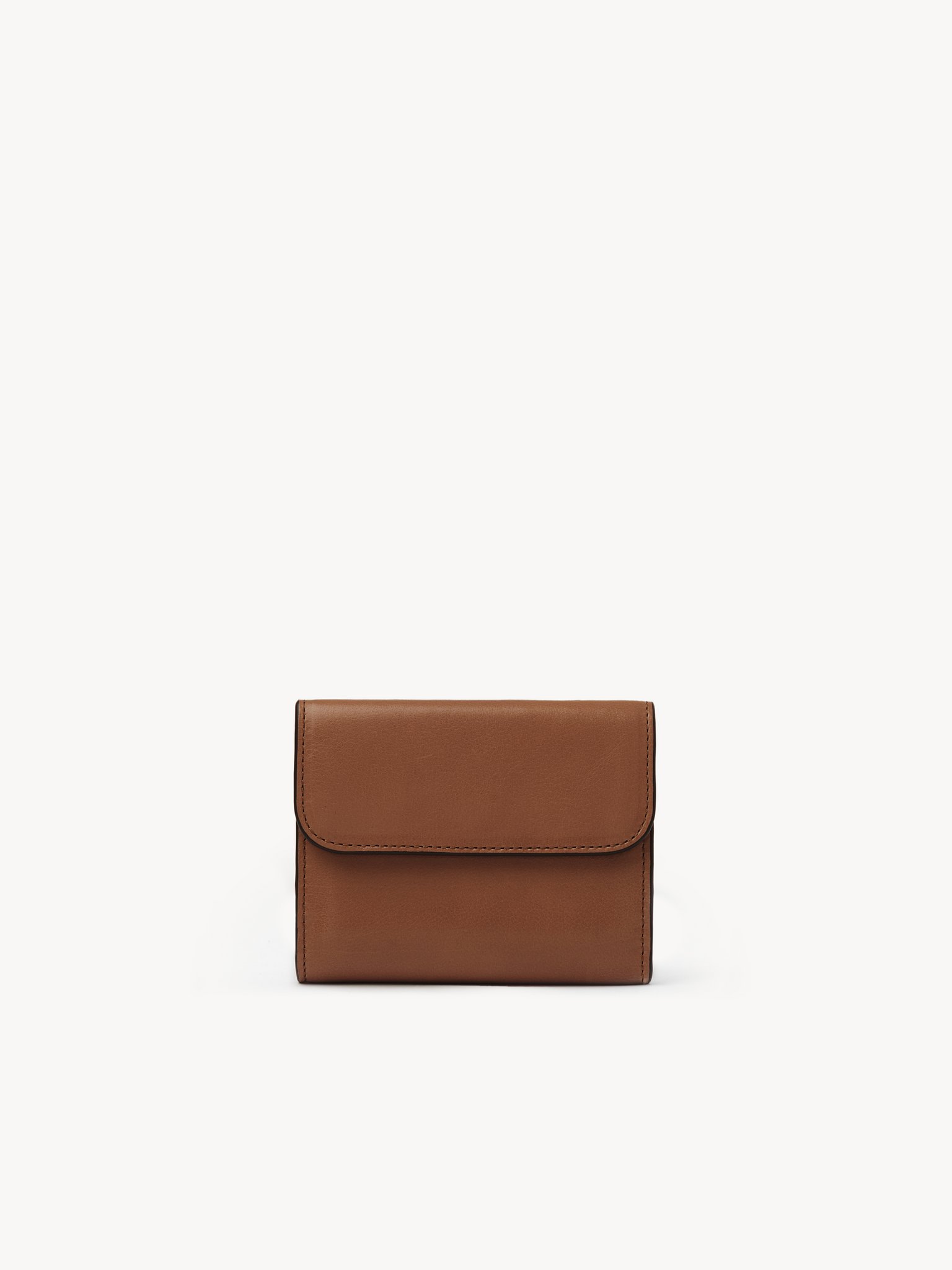 C Chloé small tri-fold in shiny leather Shiny calfskin
Clay Brown 