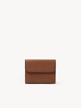 C Chloé small tri-fold in shiny leather Shiny calfskin
Clay Brown 