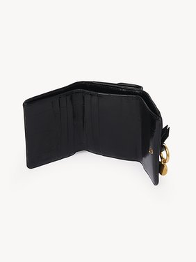 Small Alphabet tri-fold in croco-effect leather Croco-effect calfskin
Black Product detail