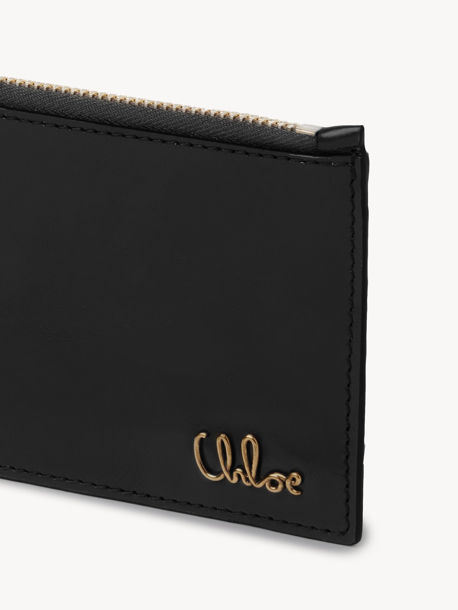 Small Chloé Iconic purse with card slots in shiny leather Shiny calfskin
Black 