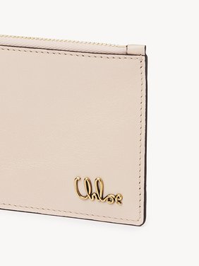 Small Chloé Iconic purse with card slots in shiny leather Shiny calfskin
Cement Pink Front view of the product being worn