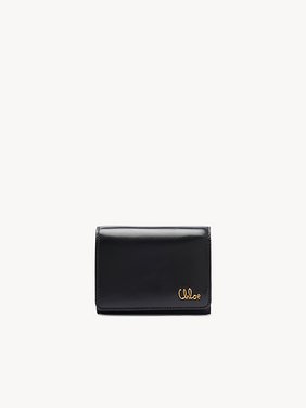 Small Chloé Iconic tri-fold with coin pocket in shiny leather Shiny calfskin
Black