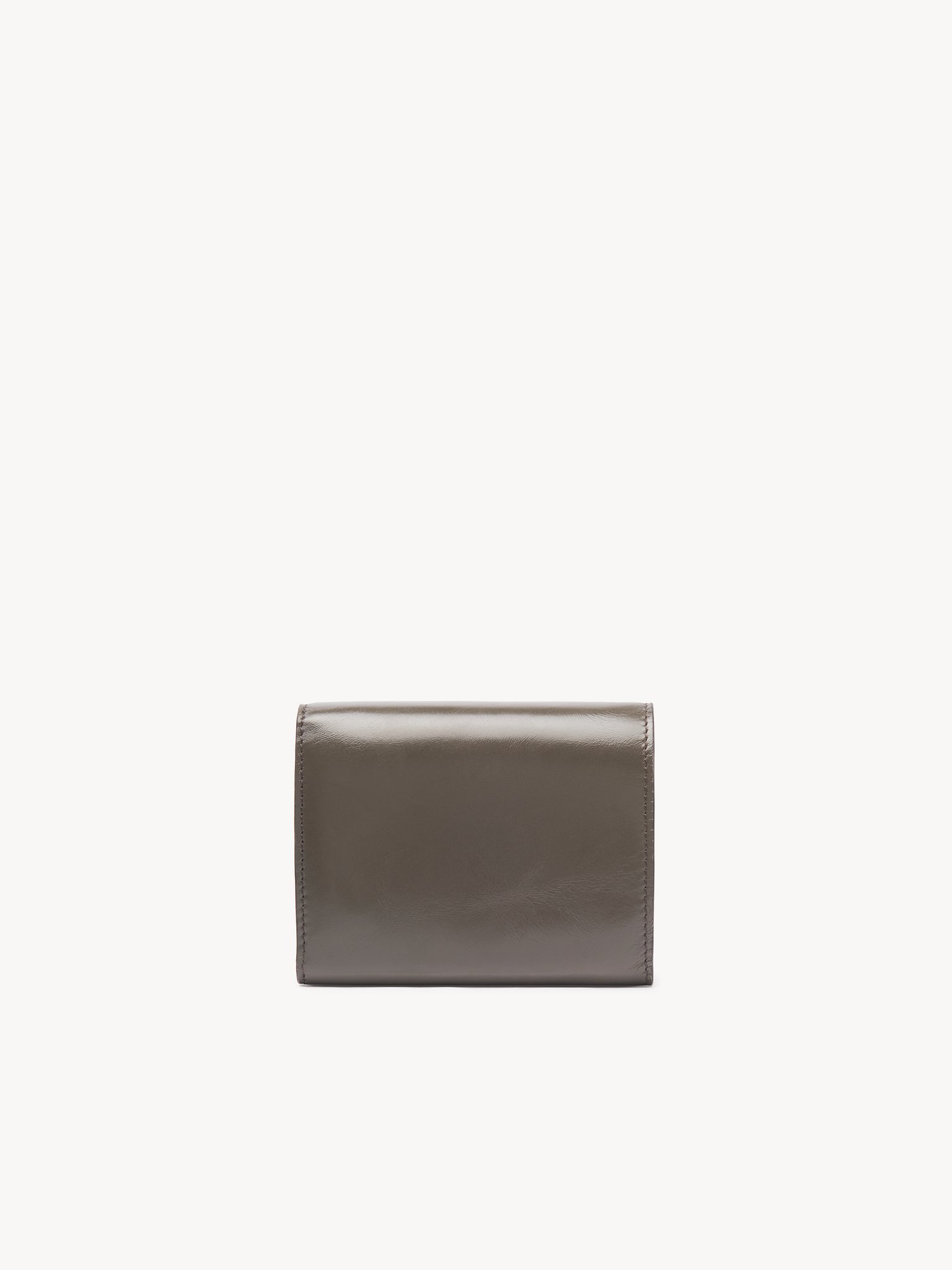 Small Chloé Iconic tri-fold with coin pocket in shiny leather Shiny calfskin
Flannel Grey 