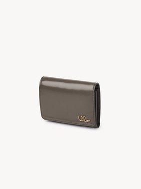 Small Chloé Iconic tri-fold with coin pocket in shiny leather Shiny calfskin
Flannel Grey Back view of the product