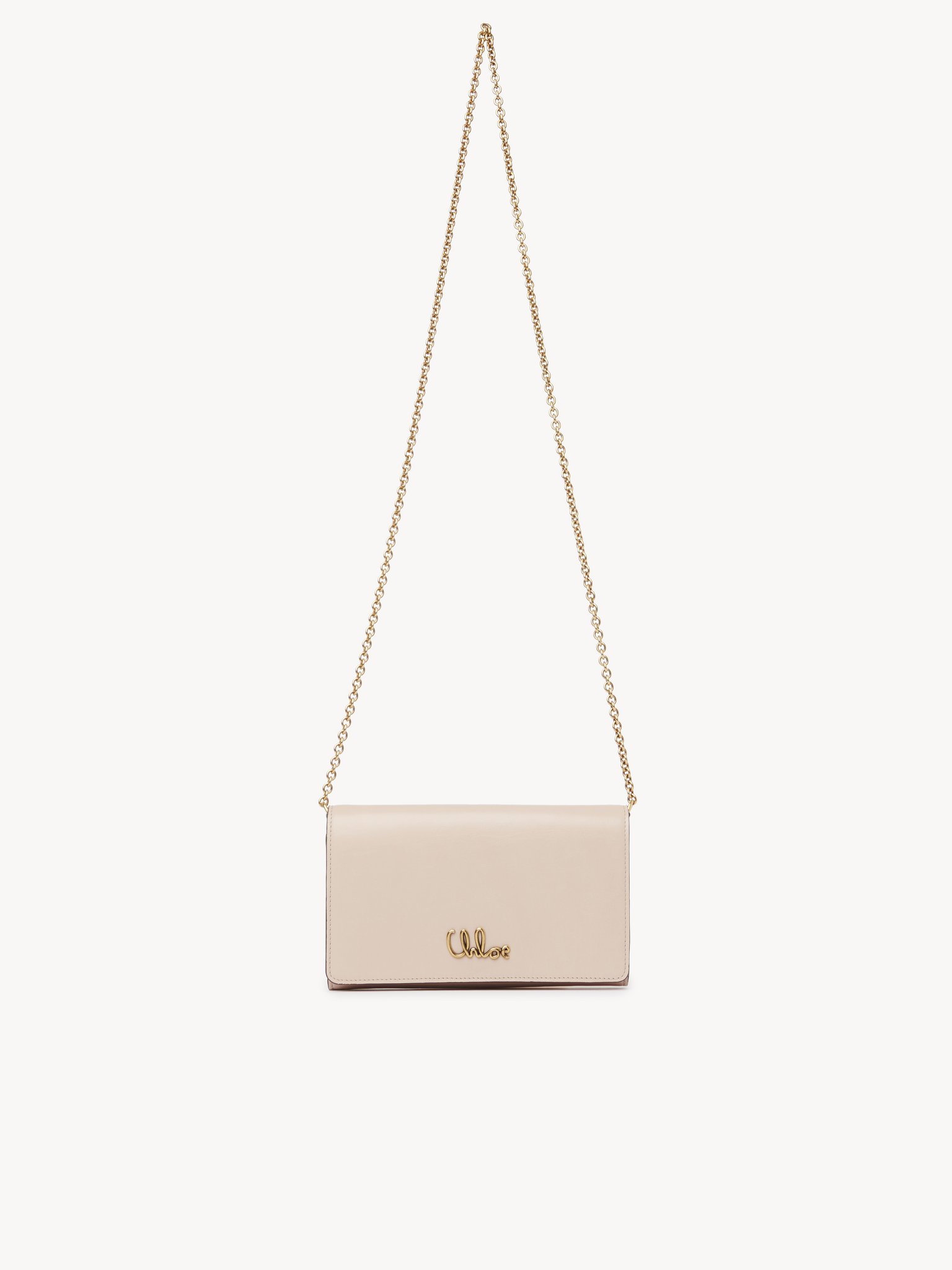 Chloé Iconic flap wallet on chain in shiny leather Shiny calfskin
Cement Pink