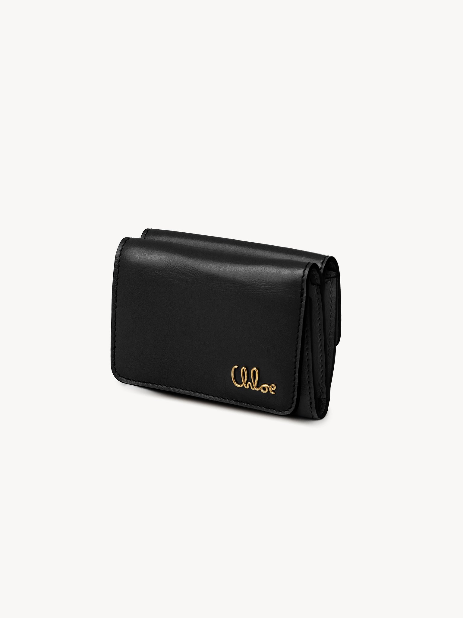 Mini Chloé Iconic tri-fold in shiny leather Shiny calfskin
Black Back view of the product