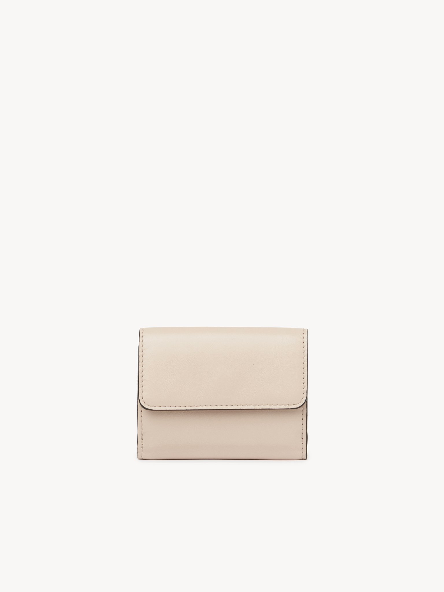 Mini Chloé Iconic tri-fold in shiny leather Shiny calfskin
Cement Pink 