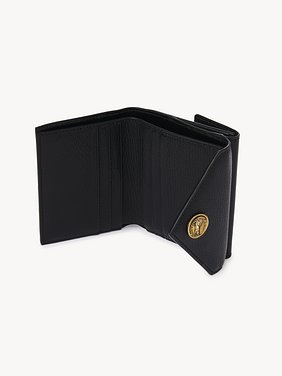 Small Envelope tri-fold in grained leather Grained goatskin
Black Product detail