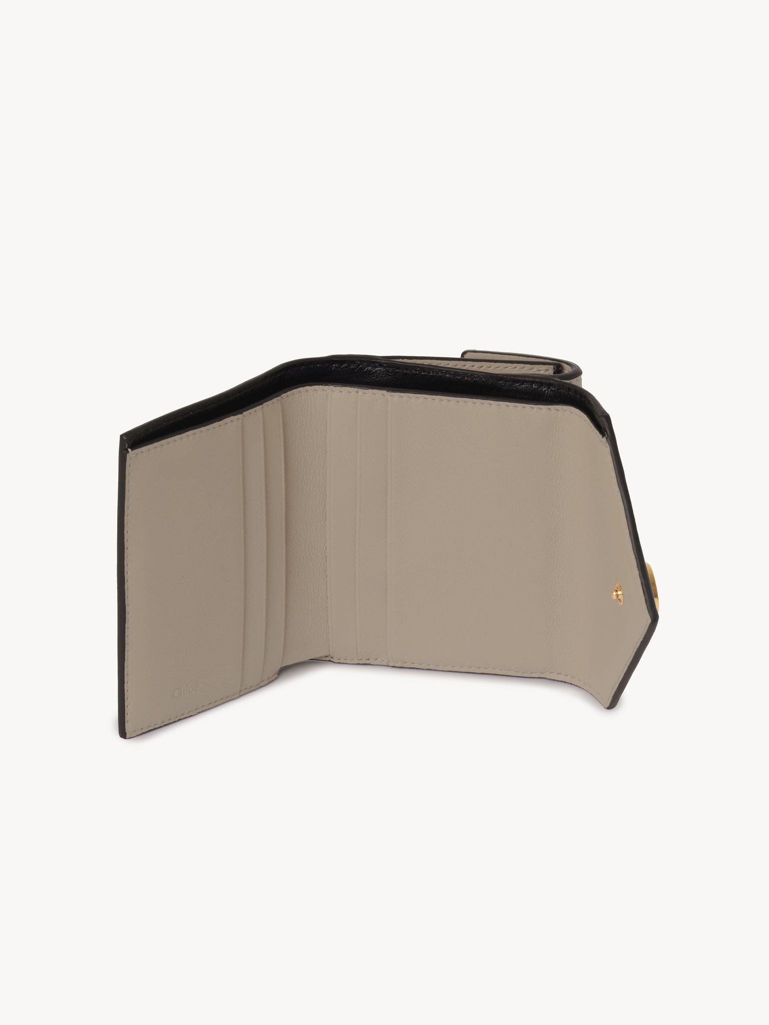 Small Envelope tri-fold in grained leather Grained goatskin
Motty Grey Product detail