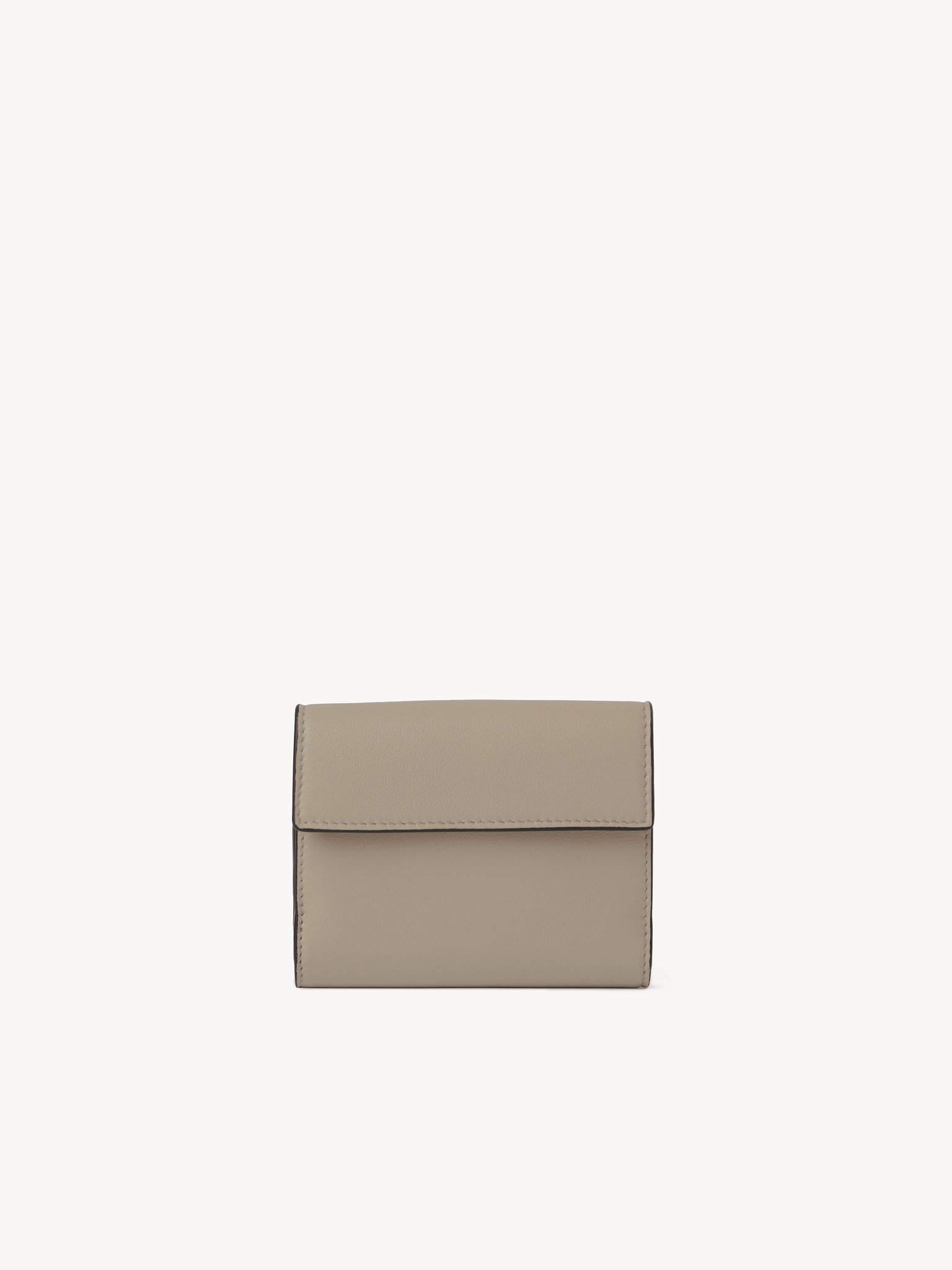 Small Envelope tri-fold in grained leather Grained goatskin
Motty Grey Top view of the product