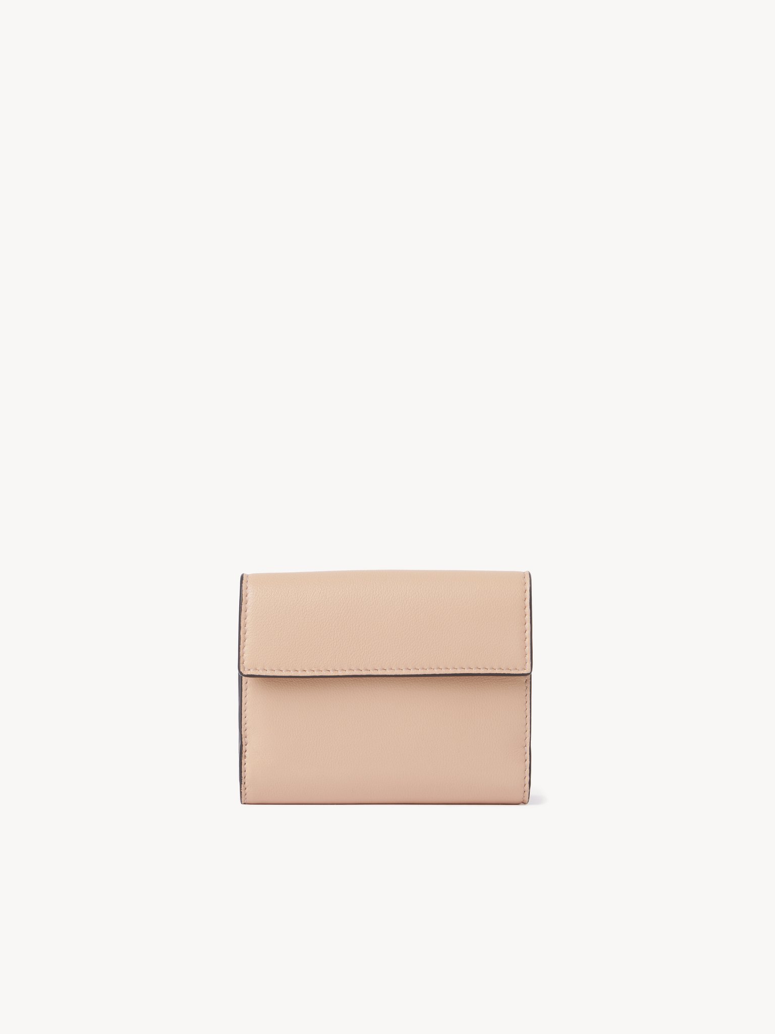 Small Envelope tri-fold in grained leather Grained goatskin
Blushy Beige Top view of the product