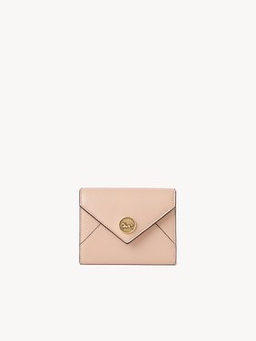 Small Envelope tri-fold in grained leather Grained goatskin
Blushy Beige