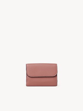 Mini Alphabet tri-fold in grained leather Grained & shiny calfskin
Pink - Grey Top view of the product