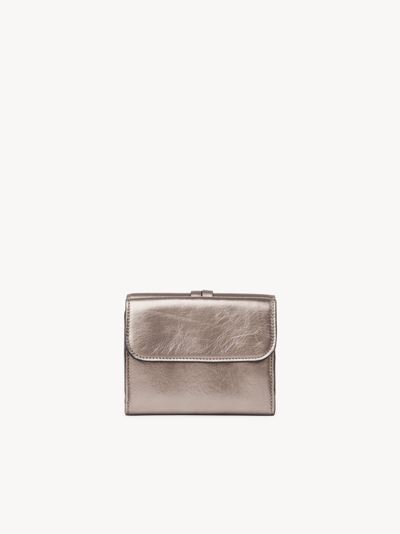 Small Alphabet tri-fold in metallised leather Metallised calfskin
Shiny Grey Top view of the product