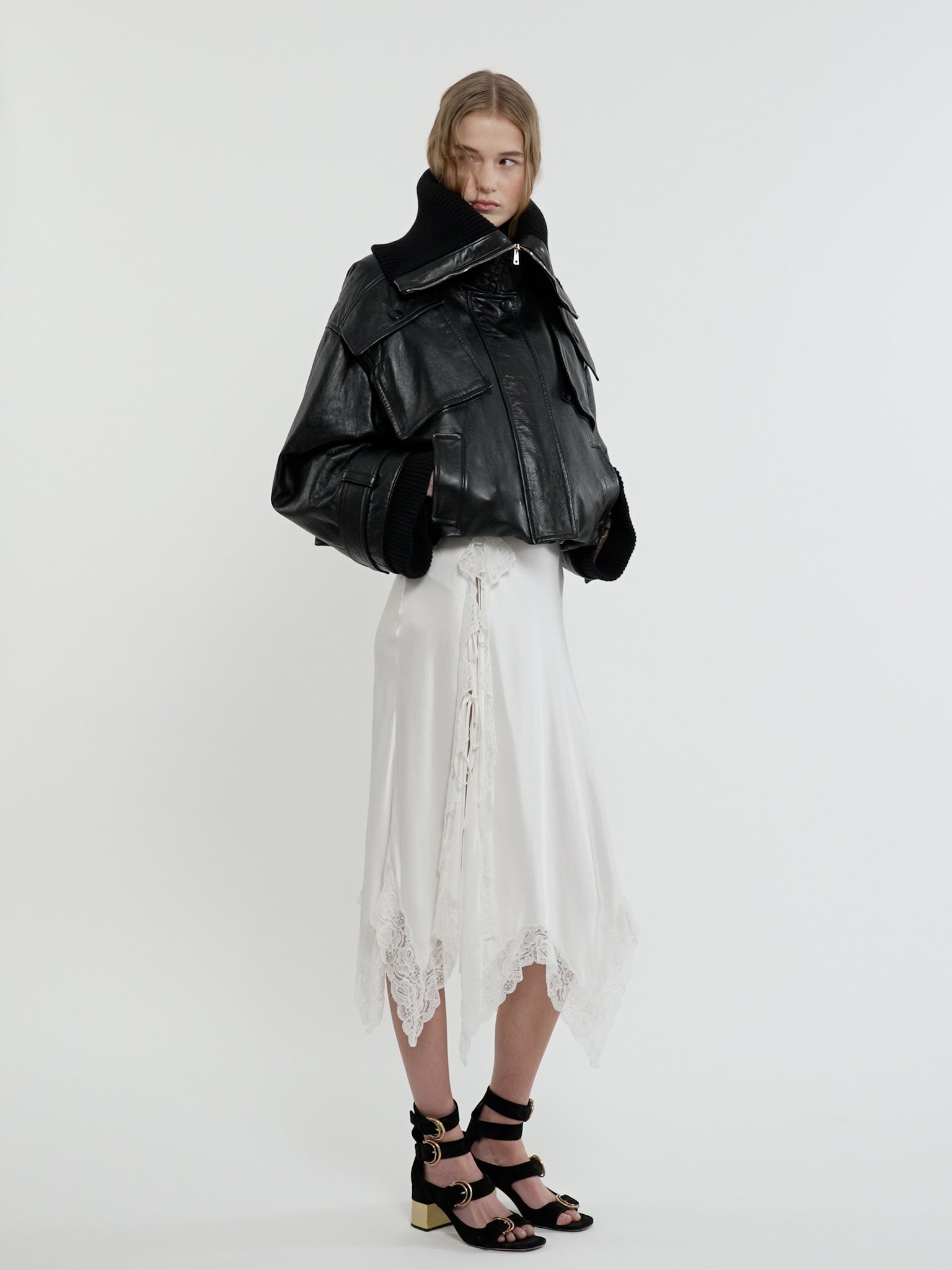 Lace-trimmed lingerie skirt in silk satin Organic silk satin
Iconic Milk [*** acc_altImage_shotV ***]