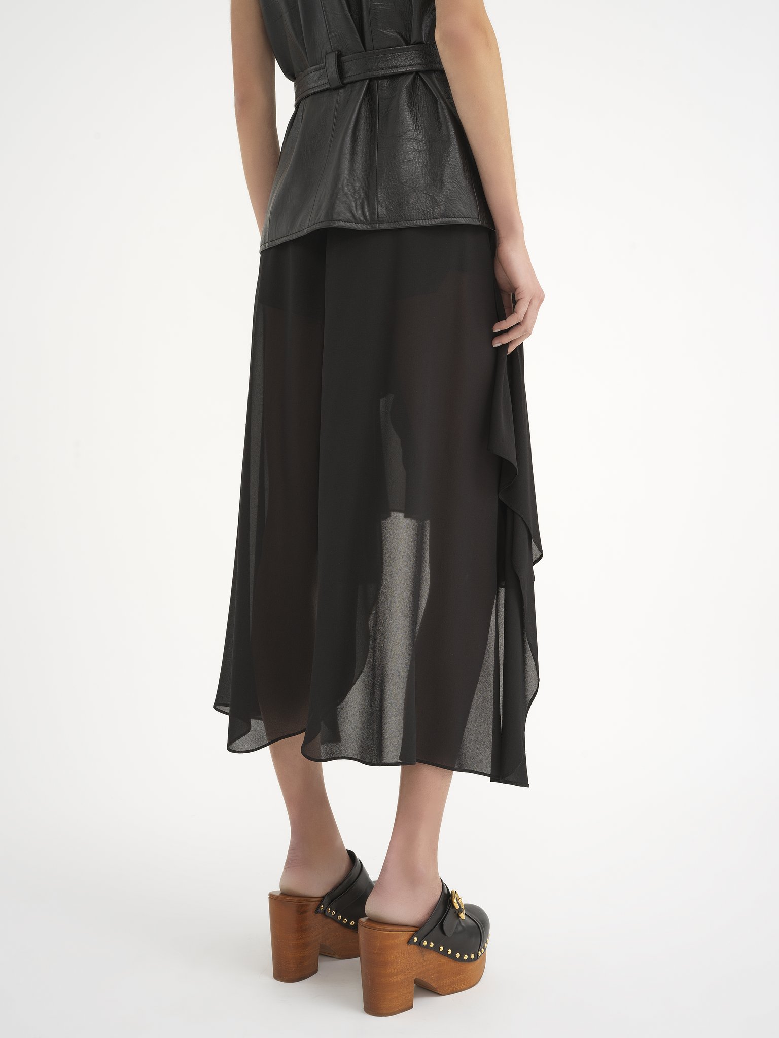 Fluid volant shorts in silk georgette Silk georgette
Black 