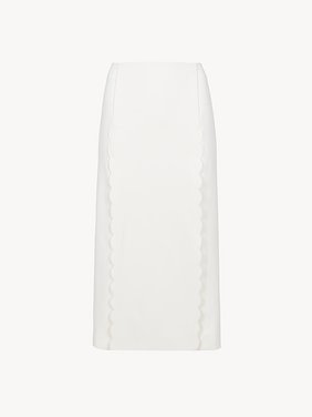 Scallop embroidered column skirt in fluid viscose Soft viscose & wool twill
Iconic Milk