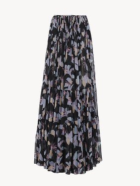 Gathered maxi skirt in silk georgette Floral print on organic silk georgette
Black