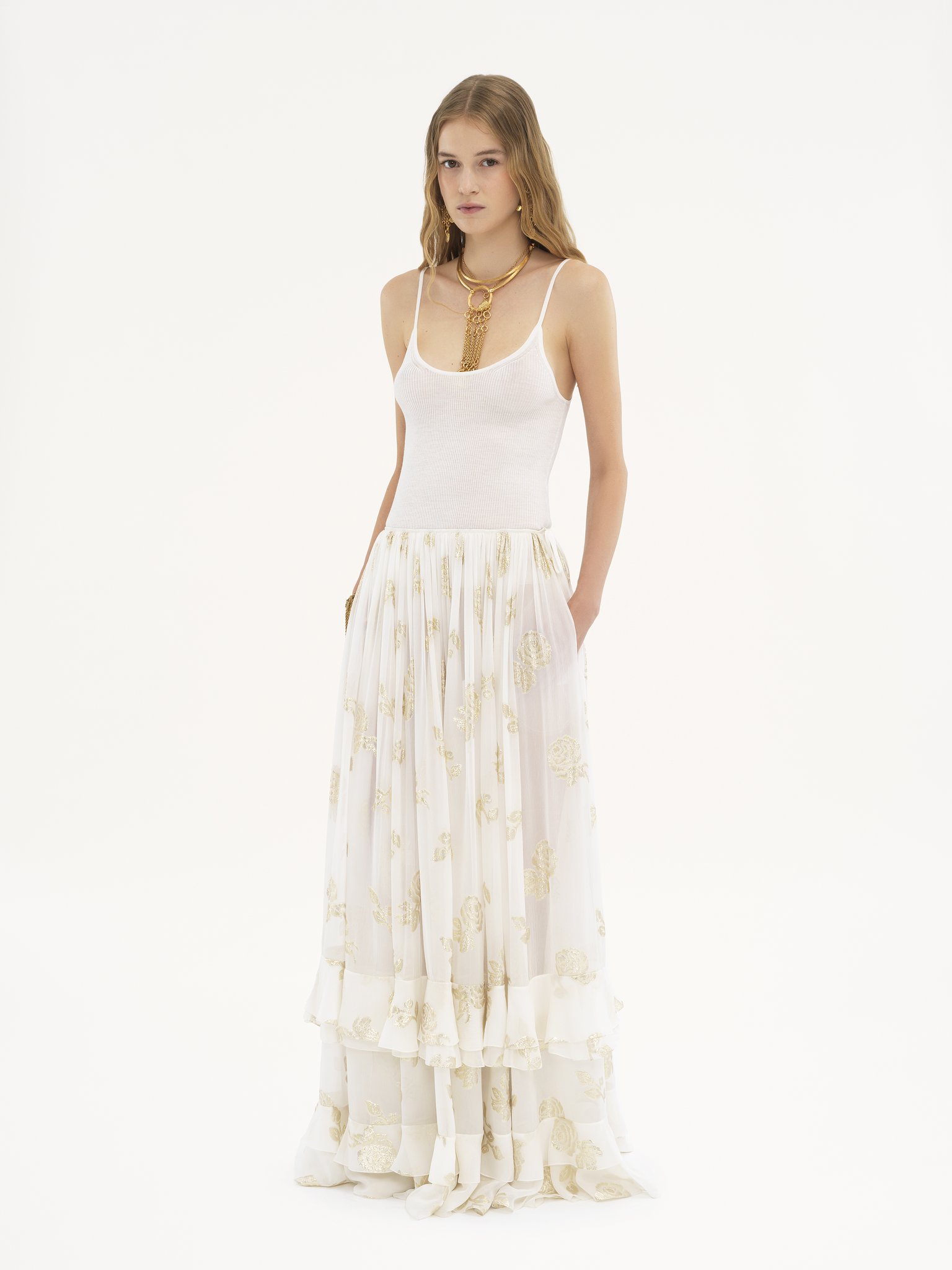 Fluid maxi skirt in silk jacquard & lurex Silk lurex roses jacquard
Coconut Milk Back view of the product