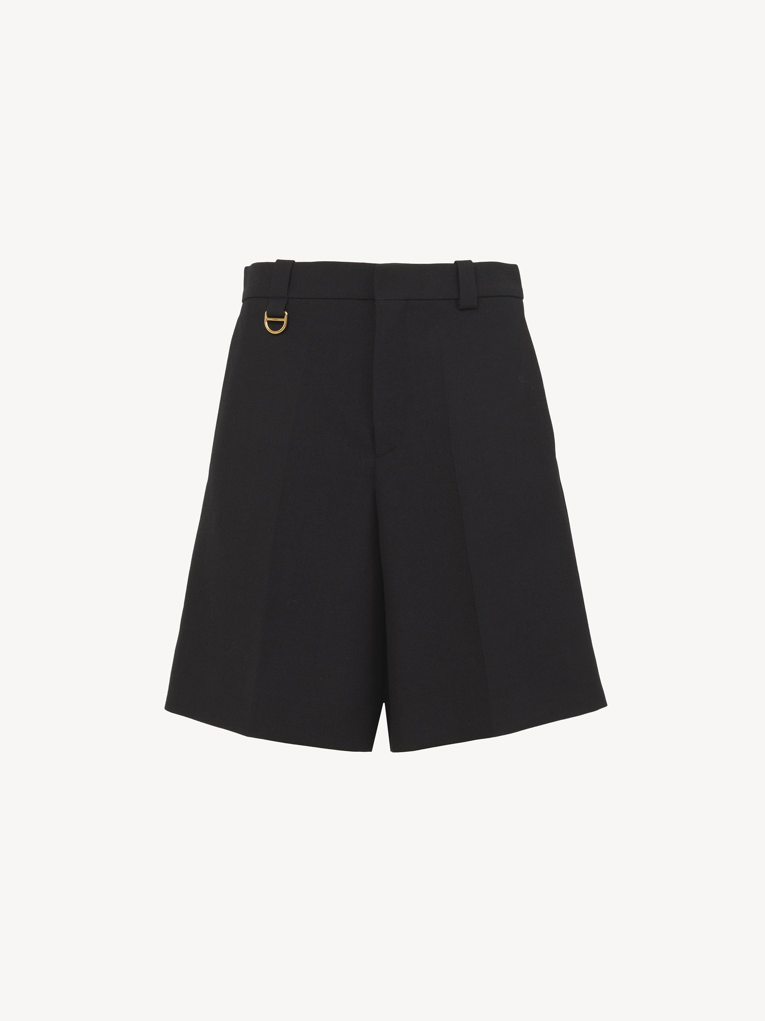 Tailored shorts in wool crêpe Lower-impact wool crêpe
Black