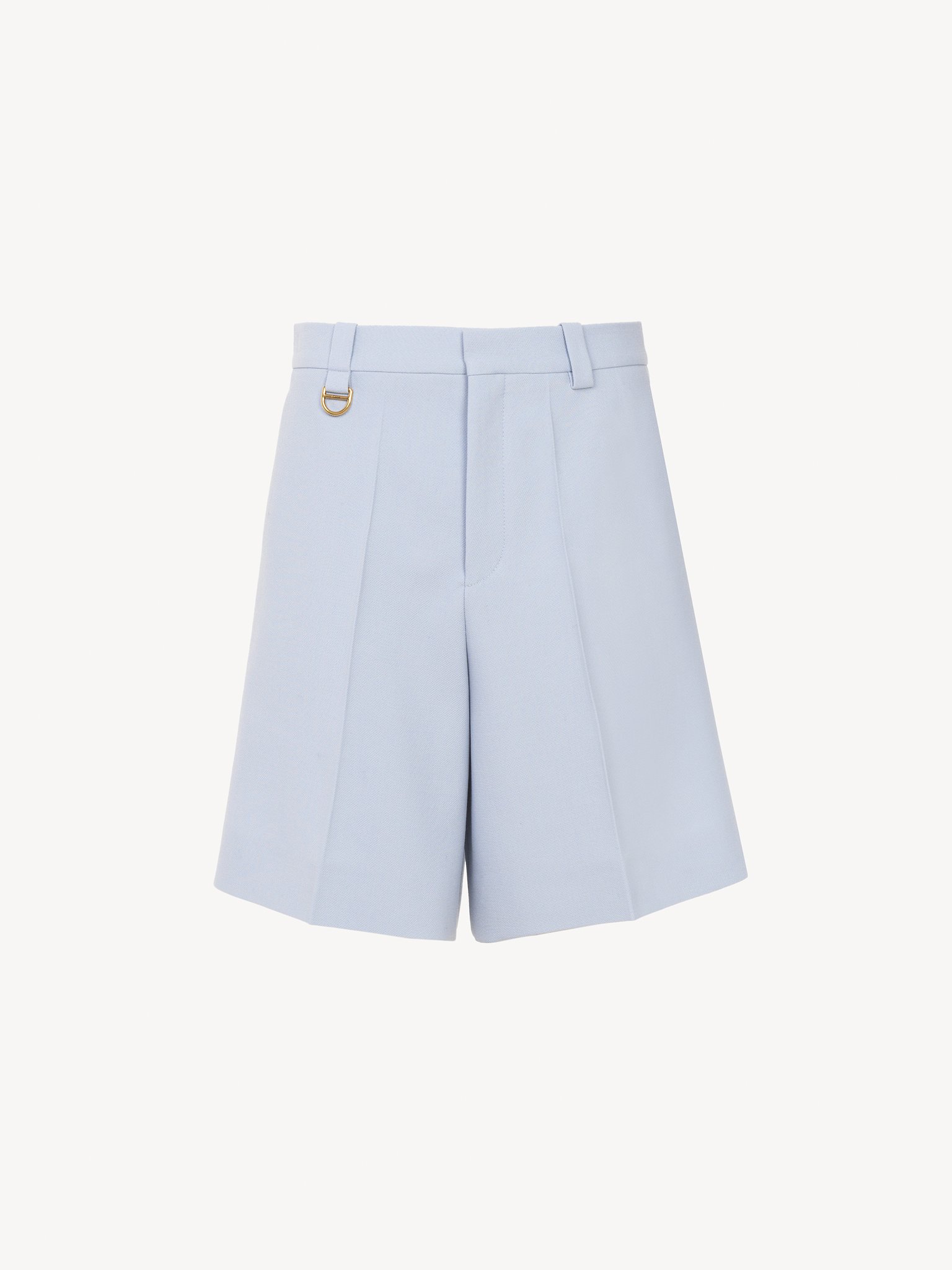 Tailored shorts in wool crêpe Lower-impact wool crêpe
Ash Blue