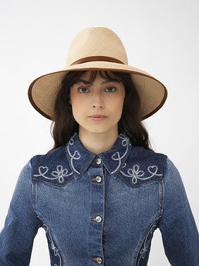 Marcie fedora hat in straw Natural straw, calfskin & brass
Beige - Brown Back view of the product