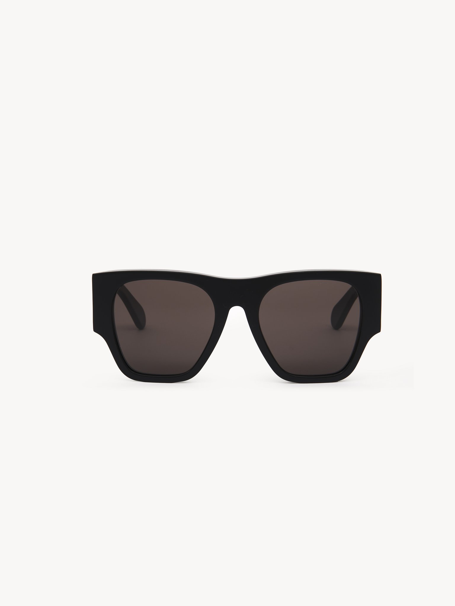 Naomy sunglasses Black lower-impact acetate & bio-based nylon
Gray lenses Back view of the product