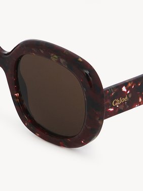 Gayia sunglasses Garnet Red recycled acetate & bio-based nylon
Brown lenses Top view of the product