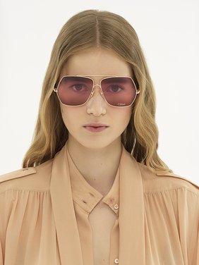 Aly sunglasses Metal & bio-based nylon
Shiny classic gold, gradient Bordeaux, pink & red lenses 