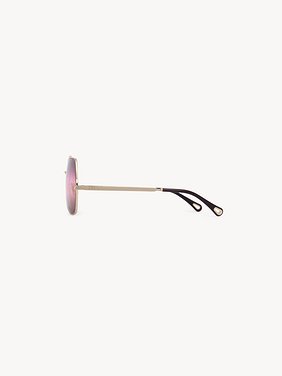 Aly sunglasses Metal & bio-based nylon
Shiny classic gold, gradient Bordeaux, pink & red lenses Product detail