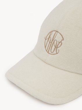 Swing cap in cashmere & silk Deadstock recycled cashmere & silk with Chloé embroidery
Dusty White Product detail