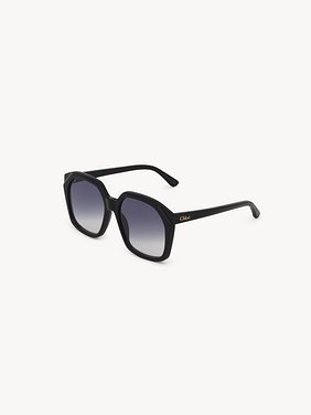 Salome sunglasses Lower-impact acetate & bio-based nylon
Shiny transparent dark gray, gradient blue/crystal lenses