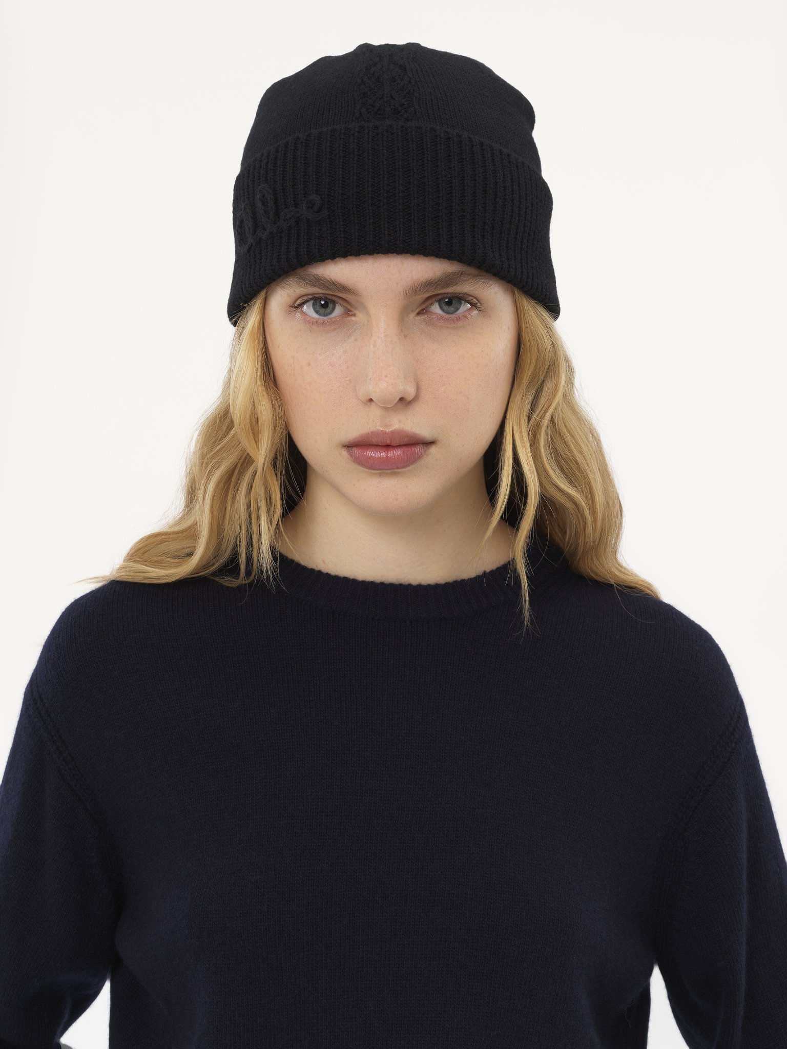 The Chloé Lace Knit beanie in wool & lace jacquard Merino wool & lace jacquard
Black Back view of the product