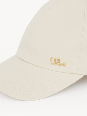 The Chloé Iconic cap in cotton canvas Deadstock recycled cotton gabardine & brass Chloé logo
Cement Beige Top view of the product