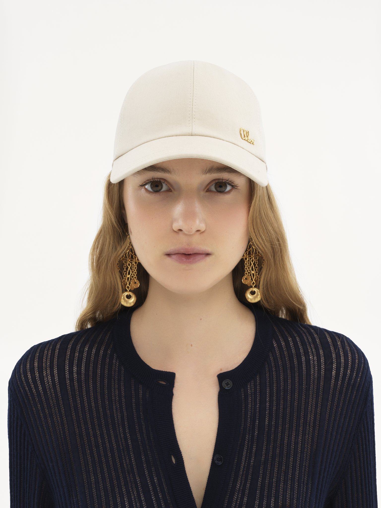 The Chloé Iconic cap in cotton canvas Deadstock recycled cotton gabardine & brass Chloé logo
Cement Beige Back view of the product