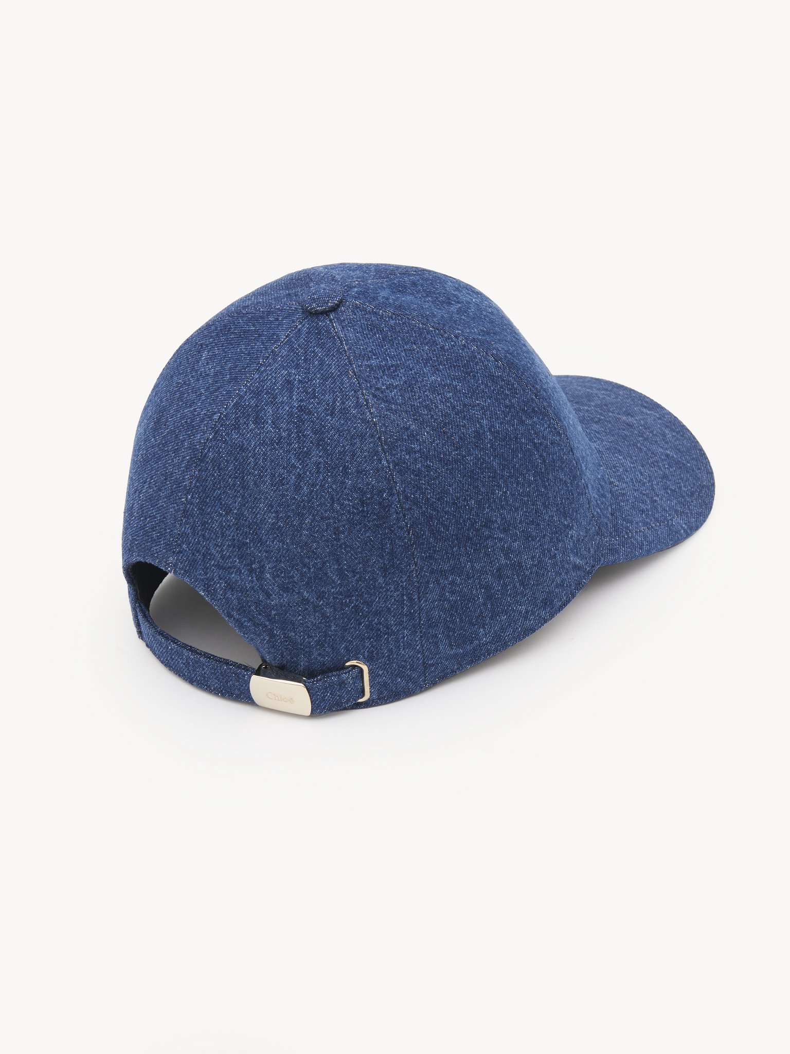 The Chloé Iconic cap in denim Organic cotton denim & brass Chloé logo
Ocean Blue Product detail