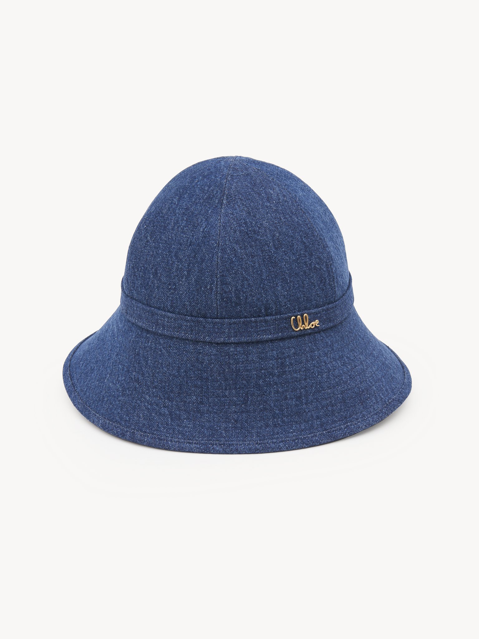 The Chloé Iconic bucket hat in denim Organic cotton denim & brass
Ocean Blue