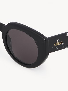 Gayia sunglasses Crystal black recycled acetate & bio-based nylon
Solid grey lenses Top view of the product