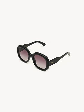 Gayia sunglasses Recycled acetate & bio-based nylon
Shiny solid black, gradient Burgundy lenses