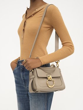 Mini Tess day bag in grained & soft leather Grained & shiny calfskin
Motty Grey 