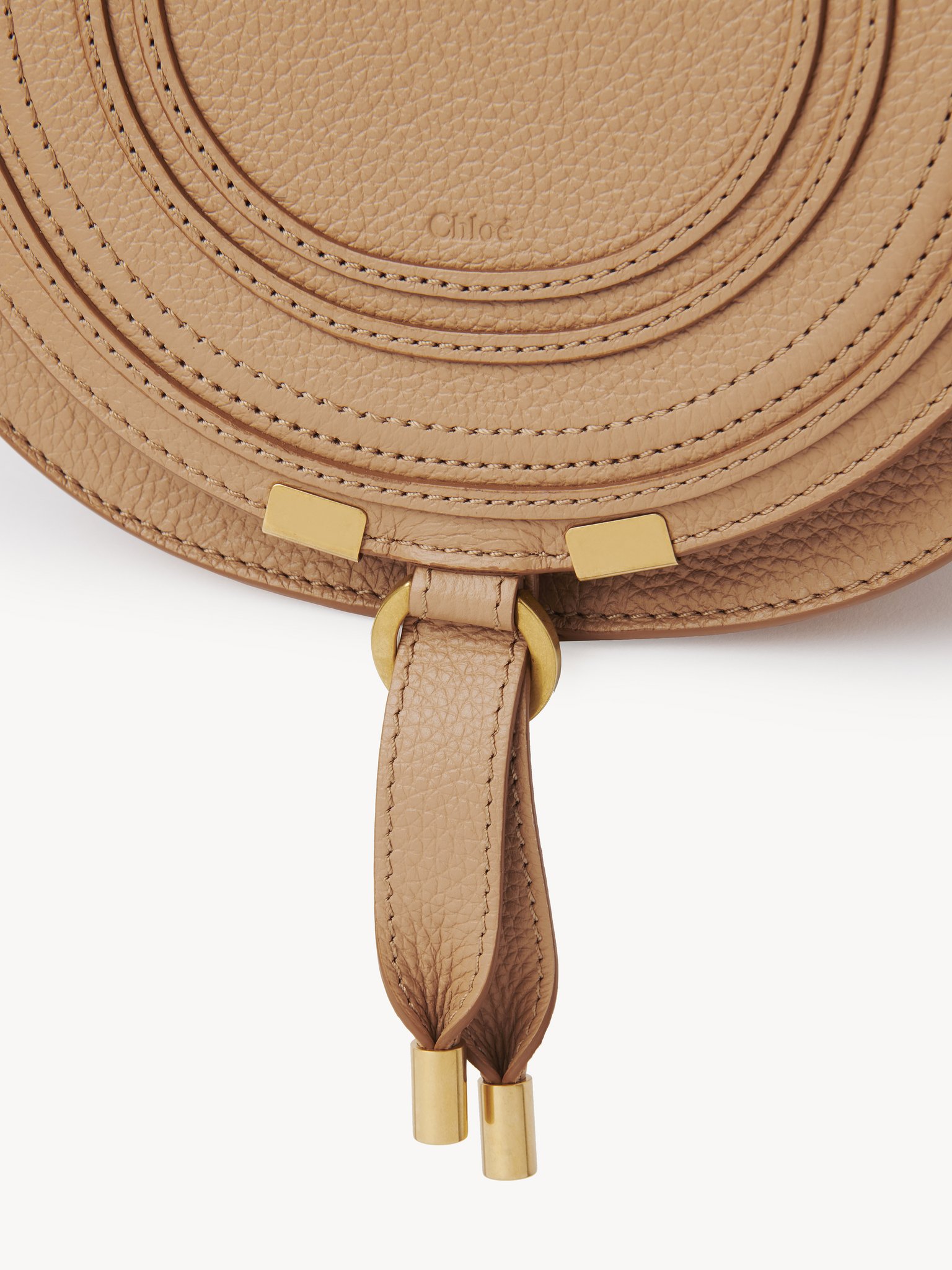 Small Marcie saddle bag in grained leather Grained calfskin
Light Tan [*** acc_altImage_shotG ***]