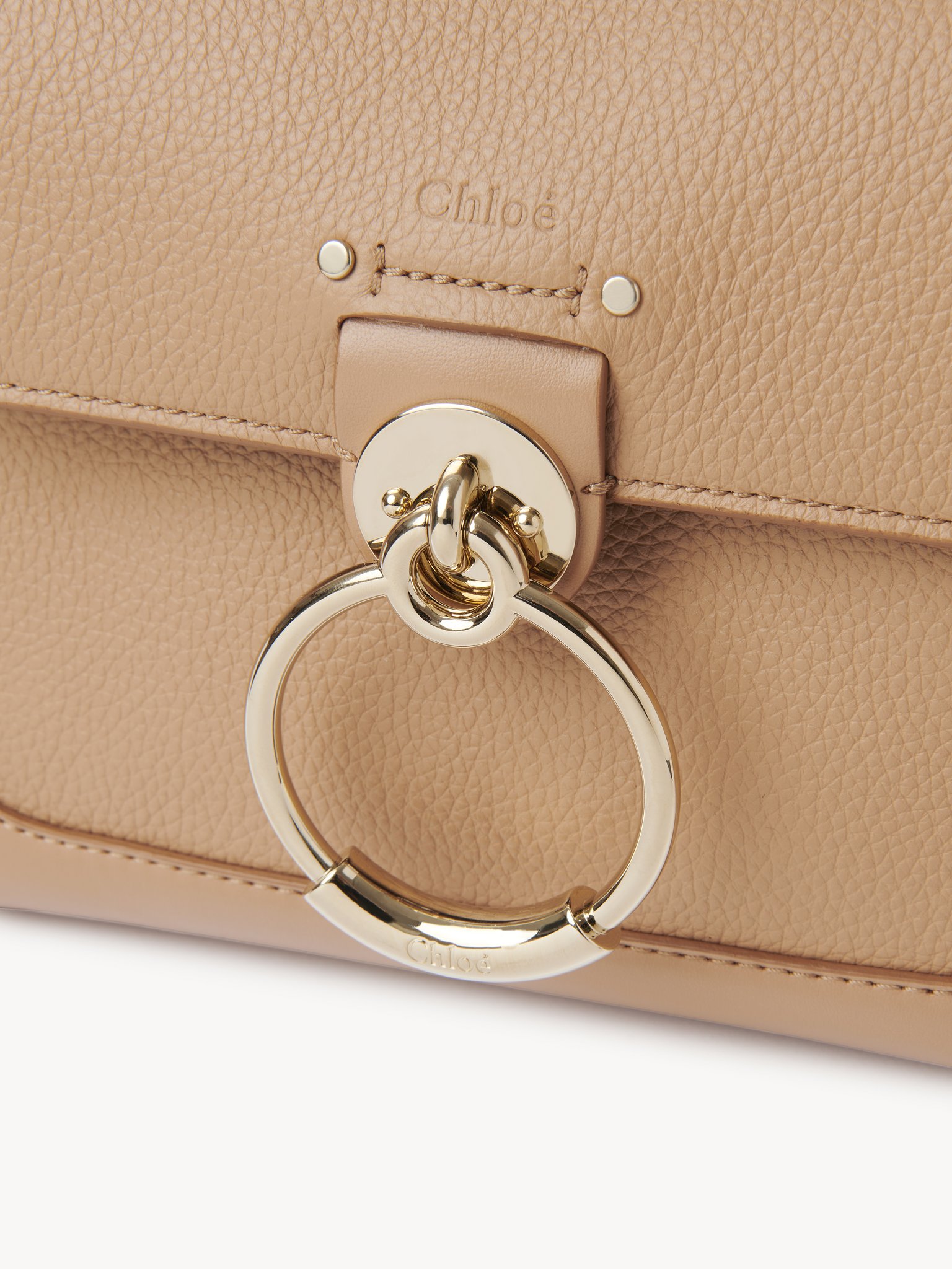 Mini Tess day bag in grained & soft leather Grained & shiny calfskin
Light Tan [*** acc_altImage_shotG ***]