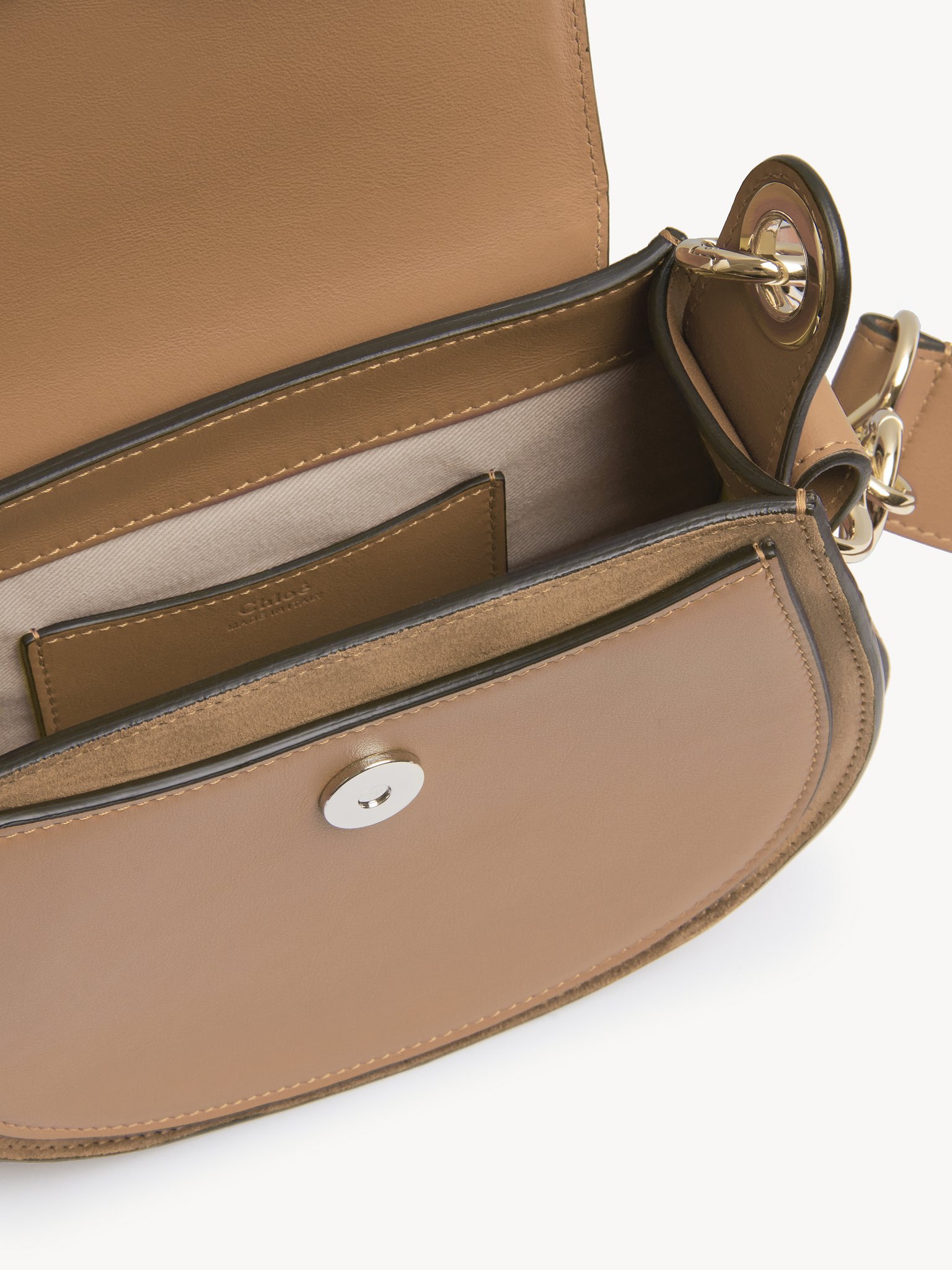 Small Tess bag in shiny & suede leather Shiny & suede calfskin
Light Tan Front view of the product being worn